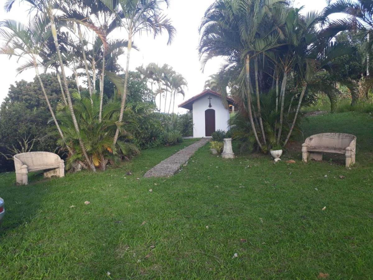 Maravilhoso Sitio Na Beira Da Represa Villa Igaratá Dış mekan fotoğraf