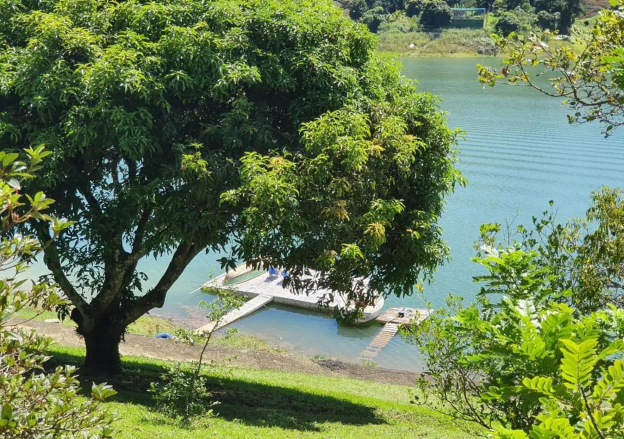 Maravilhoso Sitio Na Beira Da Represa Villa Igaratá Dış mekan fotoğraf