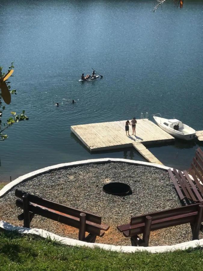 Maravilhoso Sitio Na Beira Da Represa Villa Igaratá Dış mekan fotoğraf